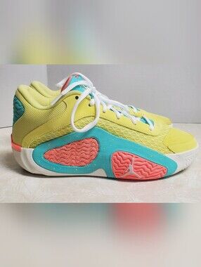 Mens Jordon Tatum 2 Lemonade Basketball Shoe